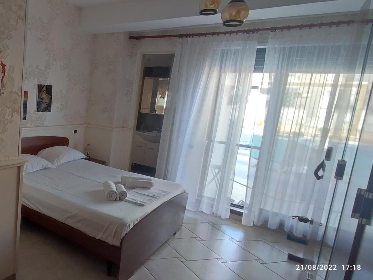 Promenade 3-bedroom With Large Balcony.
